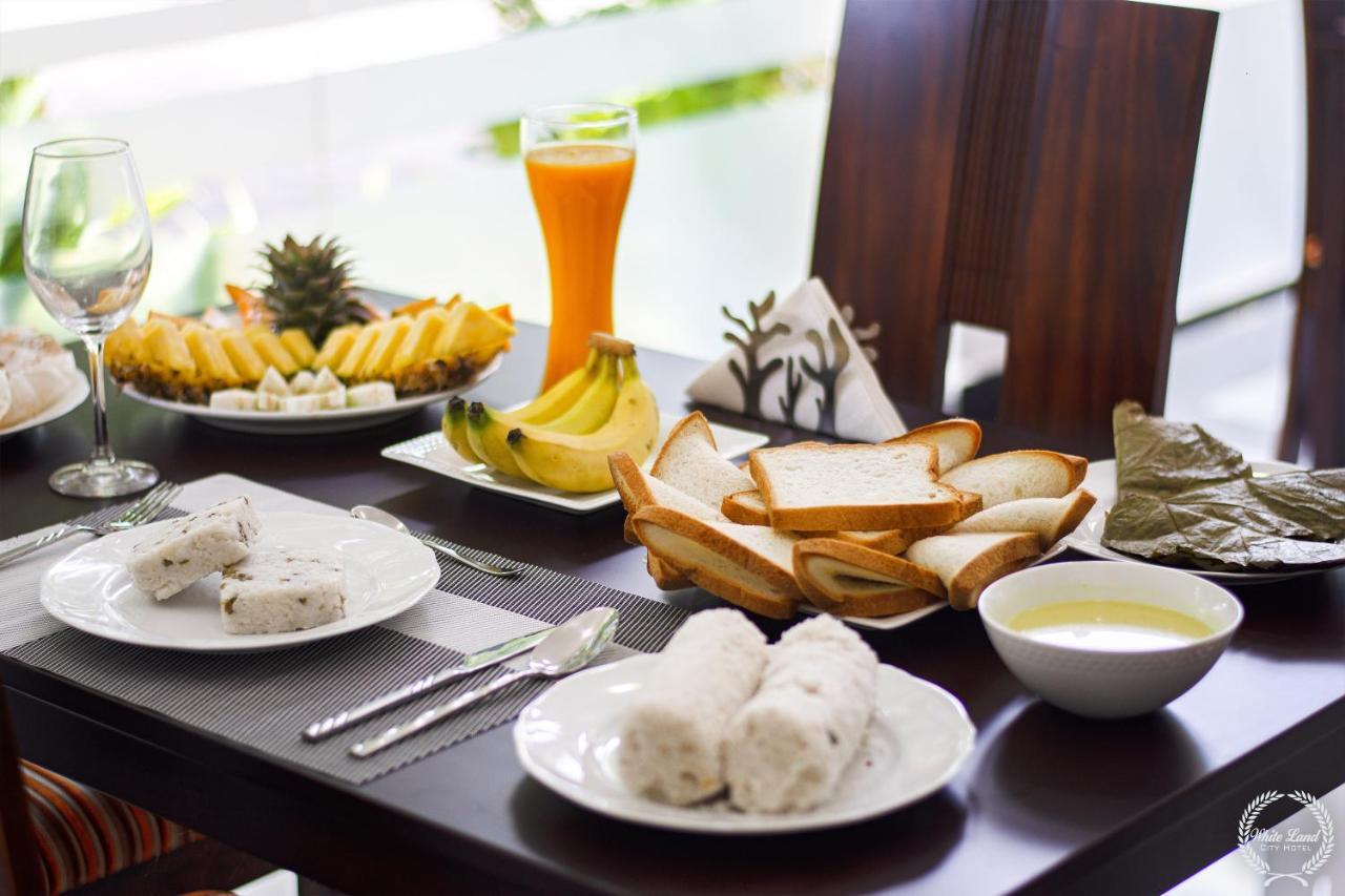 White Land City Hotel Dambulla Kültér fotó