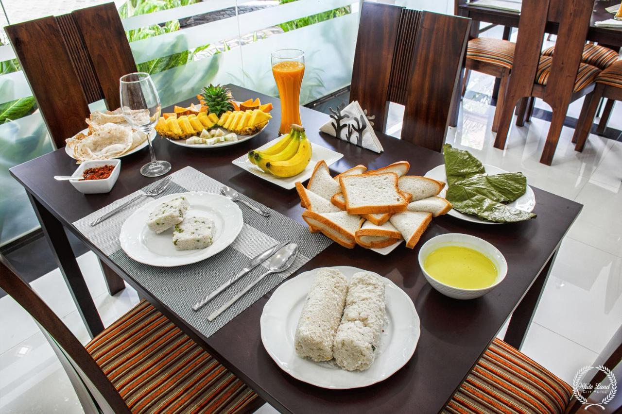 White Land City Hotel Dambulla Kültér fotó