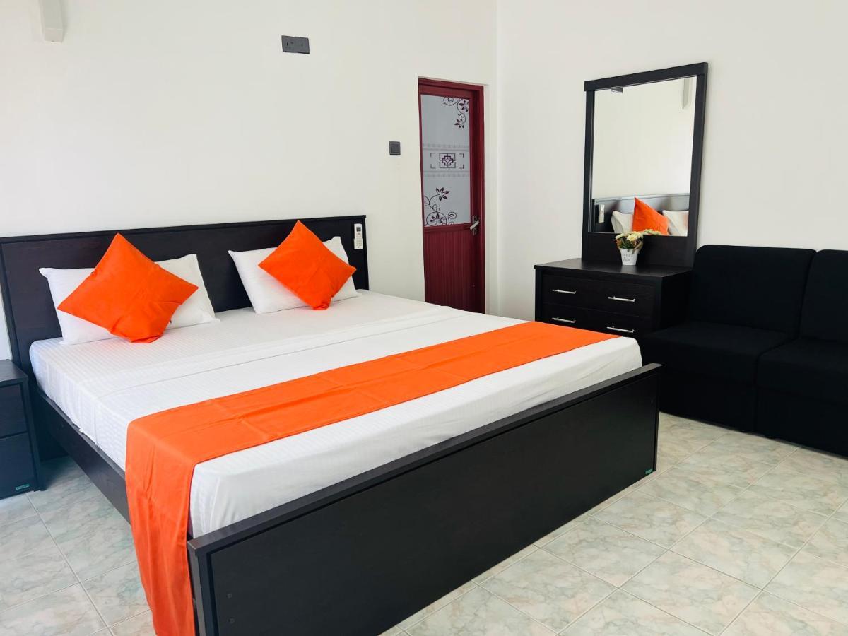 White Land City Hotel Dambulla Kültér fotó