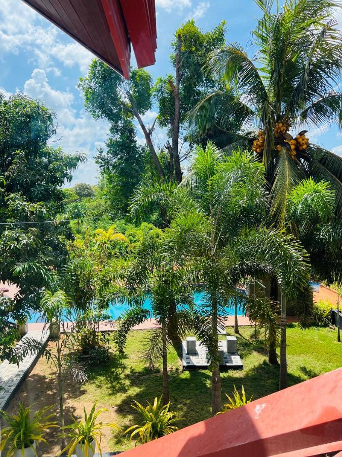 White Land City Hotel Dambulla Kültér fotó