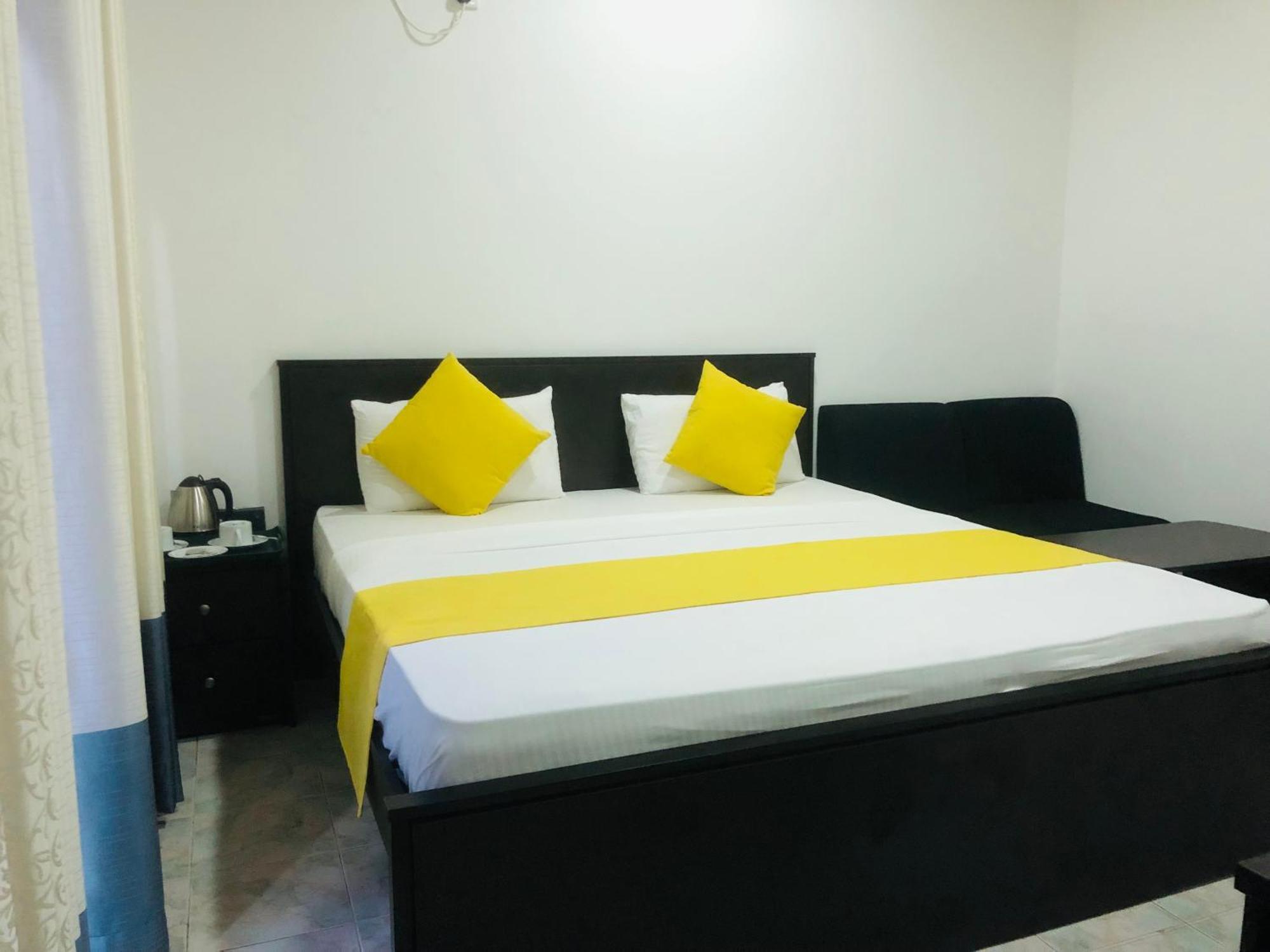 White Land City Hotel Dambulla Kültér fotó