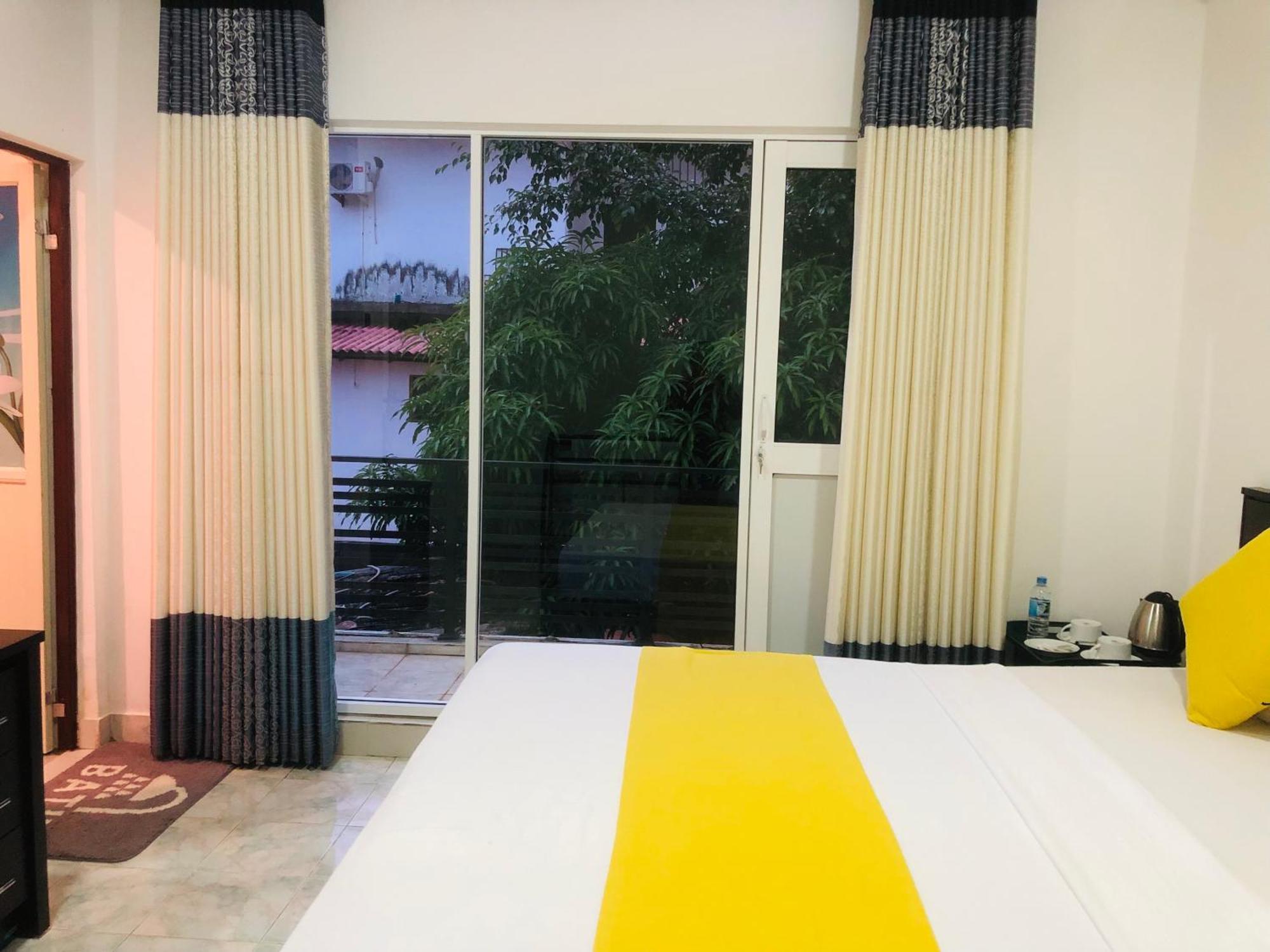 White Land City Hotel Dambulla Kültér fotó