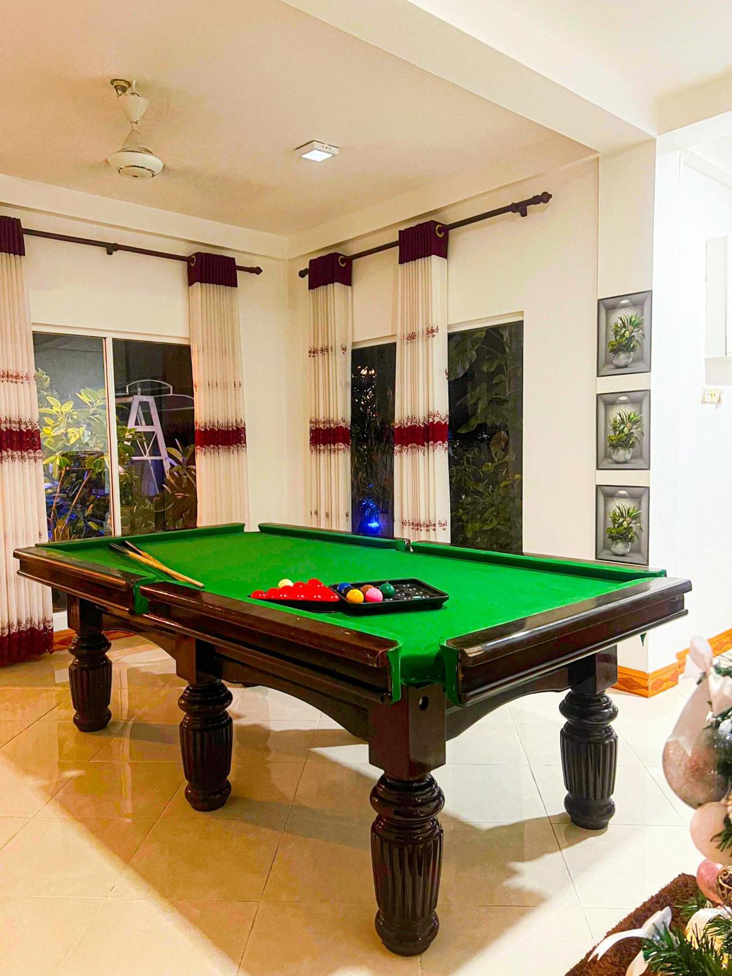 White Land City Hotel Dambulla Kültér fotó